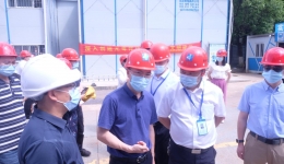 湖南省发改委党组成员、副主任王亮方一行到湖医附一医院现场调研