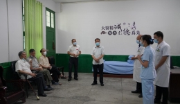 市委原副书记、市人民政府原市长陈志强一行莅临  湖医附一医院调研指导工作